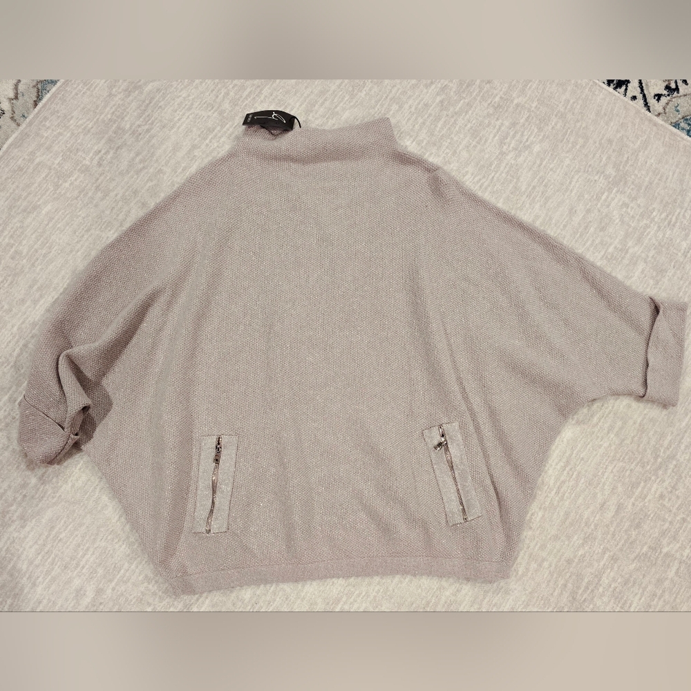 NWT Gabby Isabella sparkly mock neck 3/4 length sleeve sweater